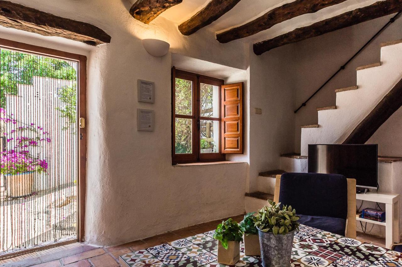 Casa Mundo - 16Th Century Traditional White Village House With Pool Pinos del Valle Ngoại thất bức ảnh